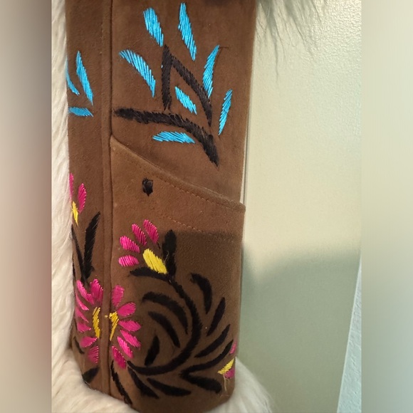 ✨sale✨Vintage afghan wool vest - Picture 2 of 9